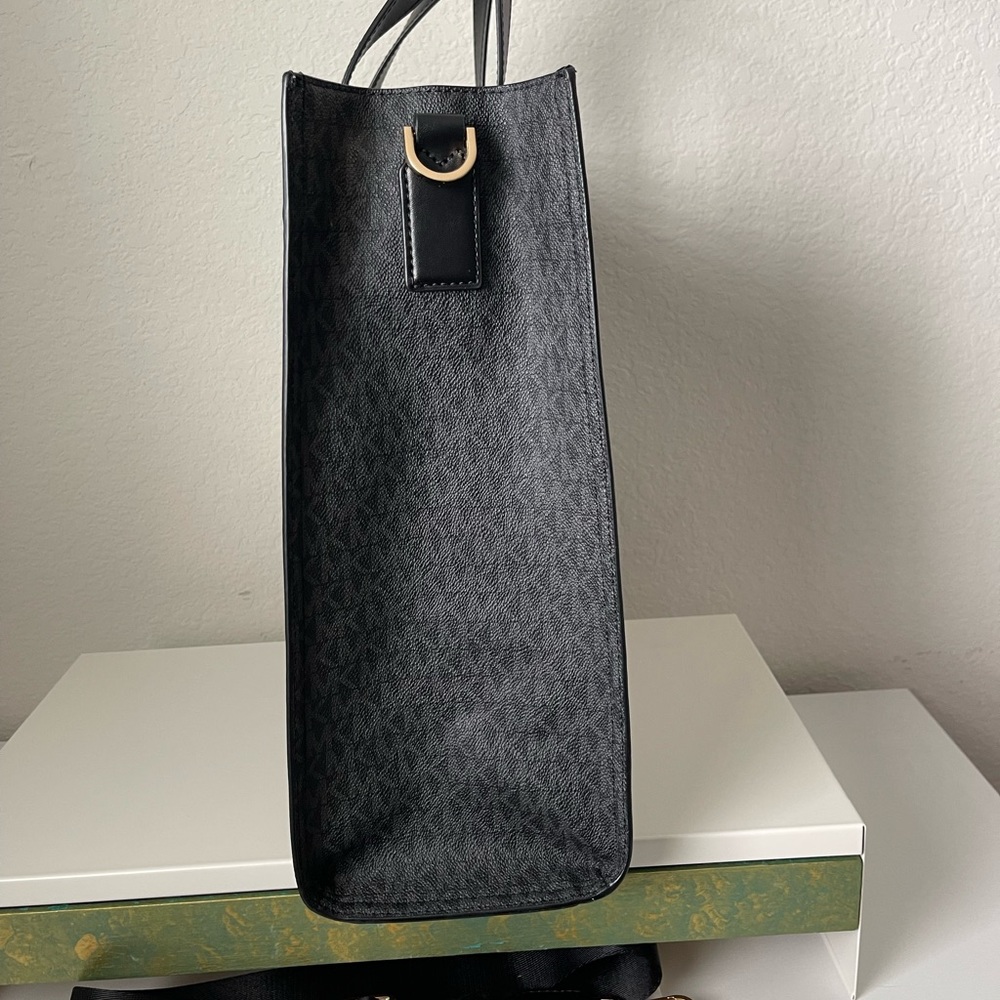 MICHAEL KORS LARGE BLACK TOTE BAG - Picture 5 of 9